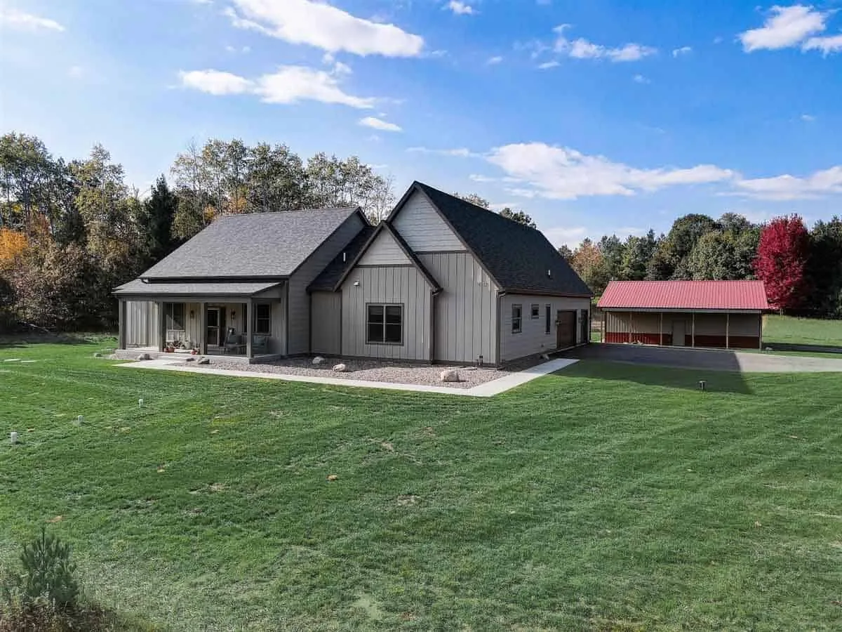 Custom modern farmhouse